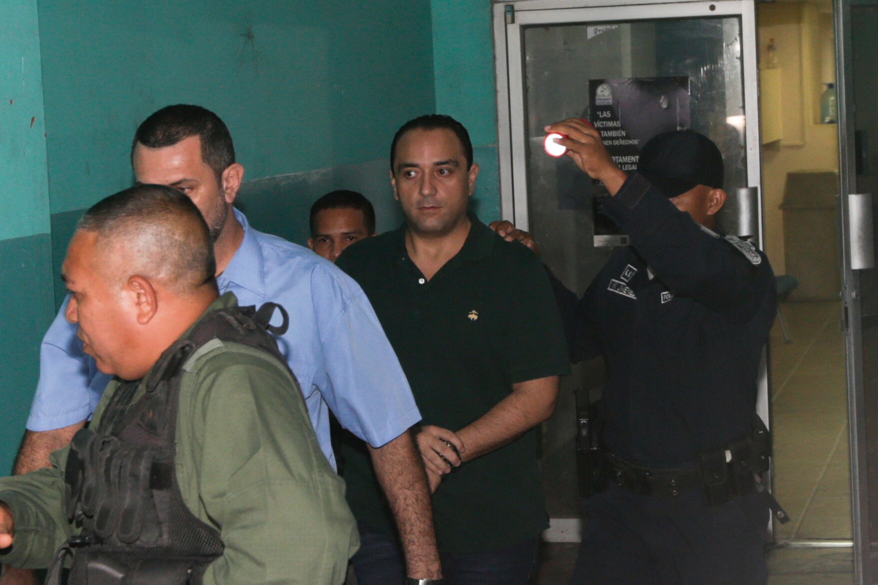 Tribunal panameño ordena formal arresto de Roberto Borge