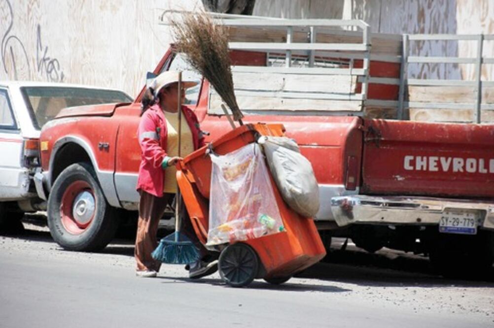 Ex regidor busca dirigir al PRI en SJR