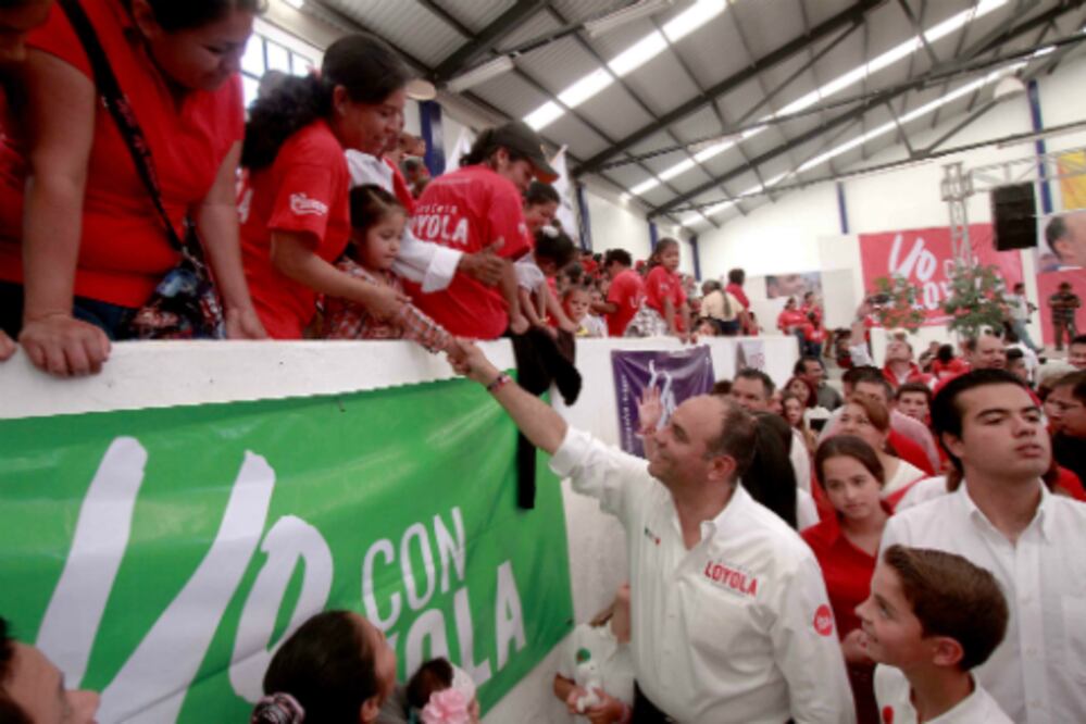 Música y fanfarria  en el pulso tricolor