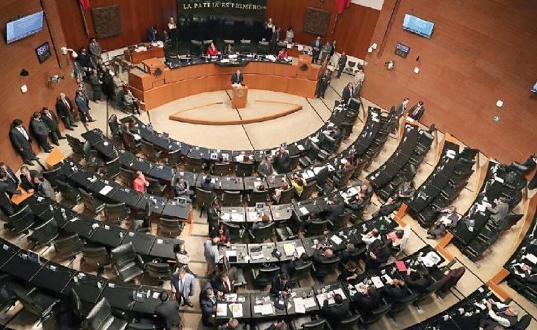 Los senadores aprobaron ayer cambios a la ley de telecomunicaciones para dejar a criterio de los medios establecer sus propios códigos de ética. (LUCÍA GODÍNEZ. EL UNIVERSAL)