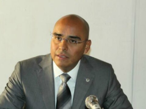 Gasta MA 475 mil pesos de sus ingresos