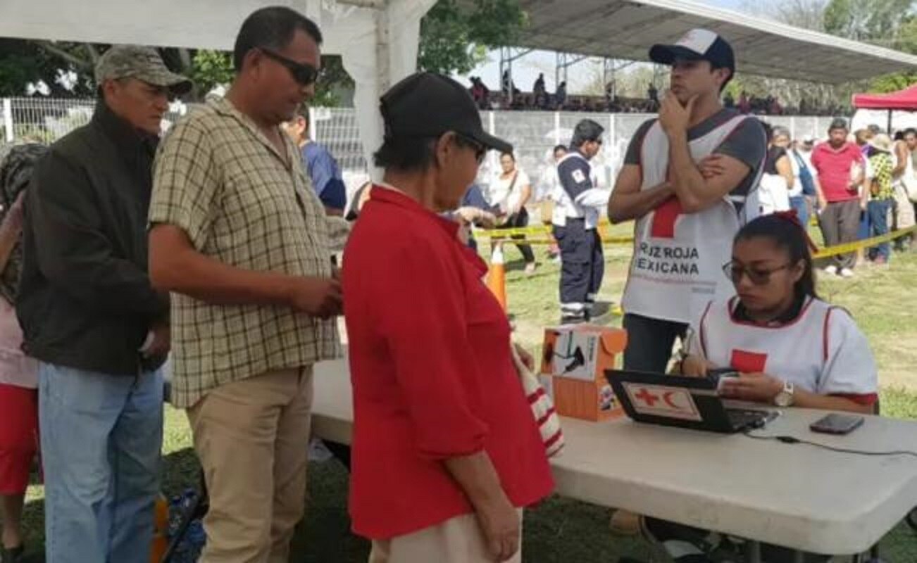 Historia. Viven en casas de campaña donadas por China a 5 meses de sismo