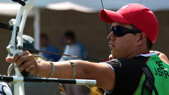 Serrano buscará podio en el 2016