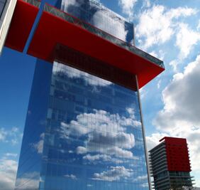 Se presenta como un ícono de exclusividad