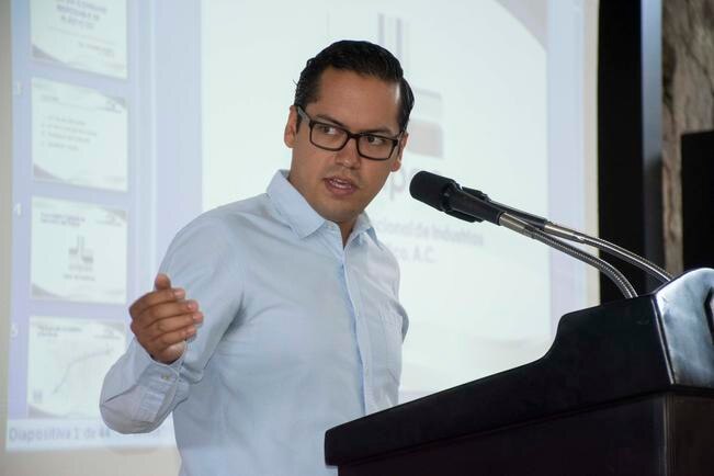 Aún sin reunirse Guerrero y Sosa