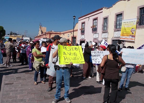 Protestan por elección de delegados