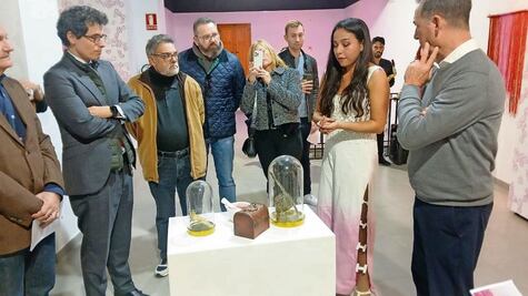 Daniela  Becerril, artista mexicana que expone su obra en Valencia