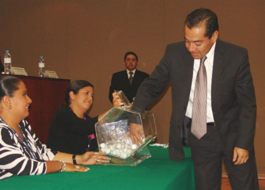 Benefician a investigador con programa de vivienda