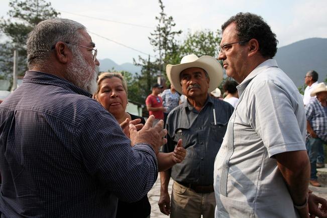 Gilberto Herrera continúa gira en Sierra Gorda