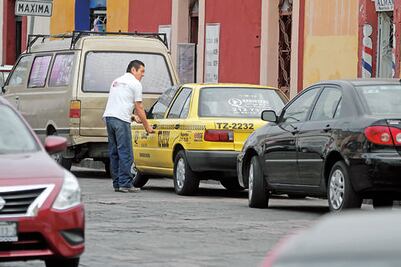 Piden  taxistas instalar botón de pánico en unidades
