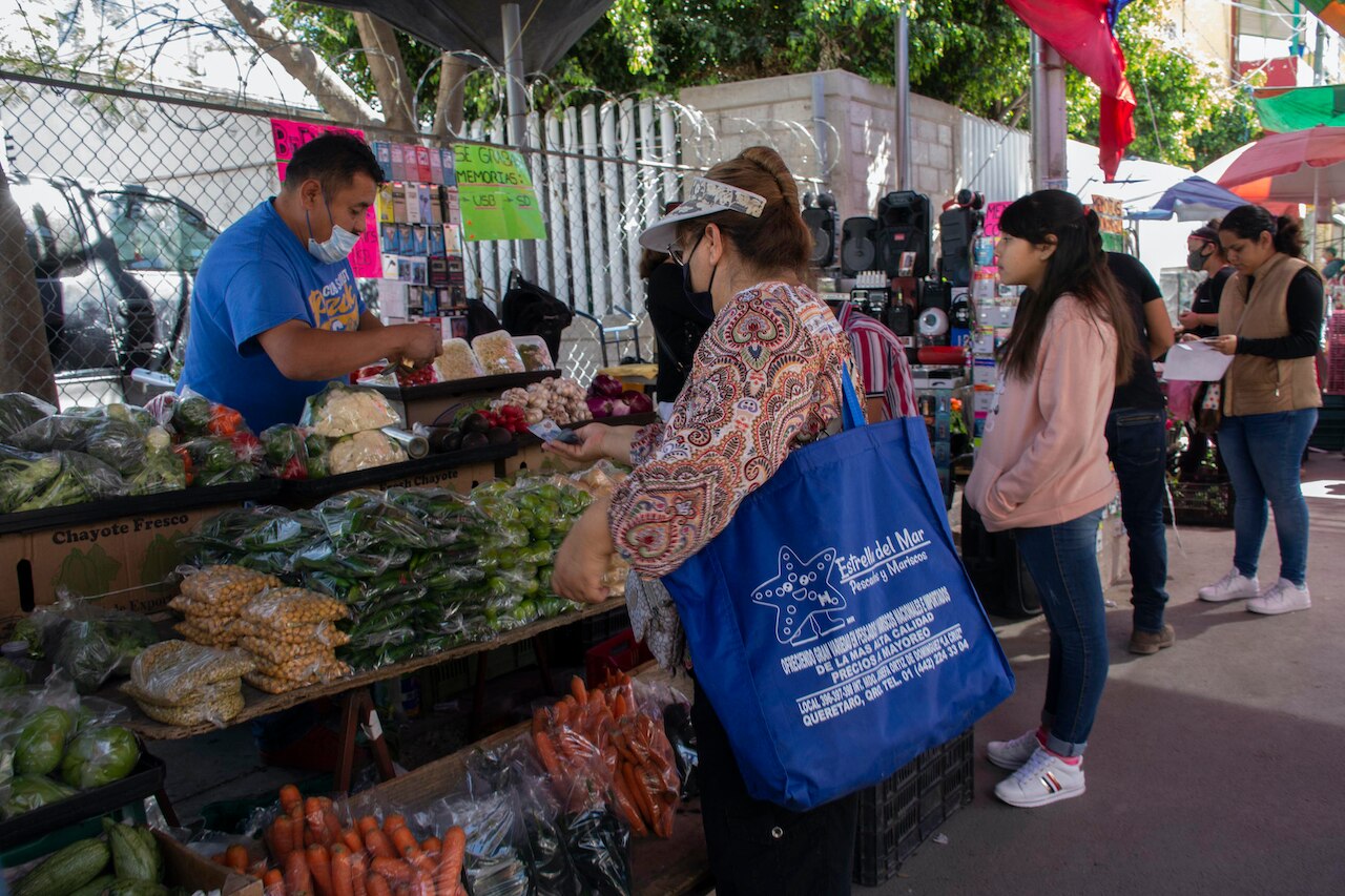 Tianguis nocturnos en crisis: bajaron 40% las ventas