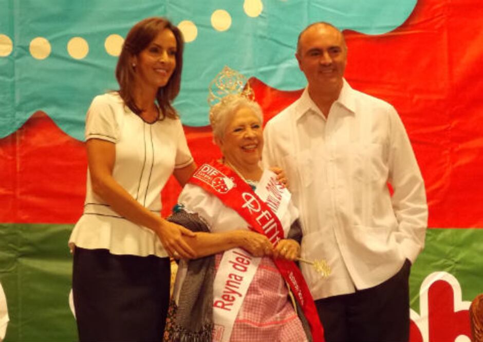 Coronan a reina del adulto mayor