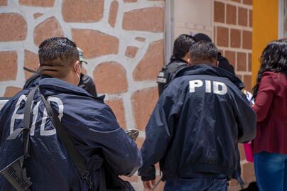 Detienen a sujetos por robos en Cadereyta y Ezequiel Montes; los acusan de sustraer un vehículo, dinero y abarrotes