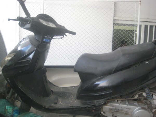 Aseguran a sujeto en posesión de moto robada