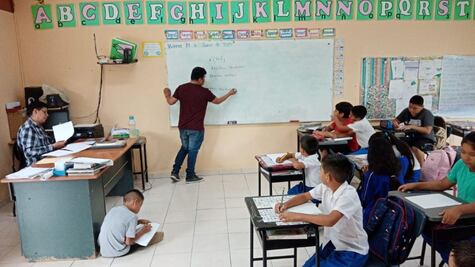 UAQ enseña la lengua Xi'iui en Arroyo Seco y Jalpan de Serra