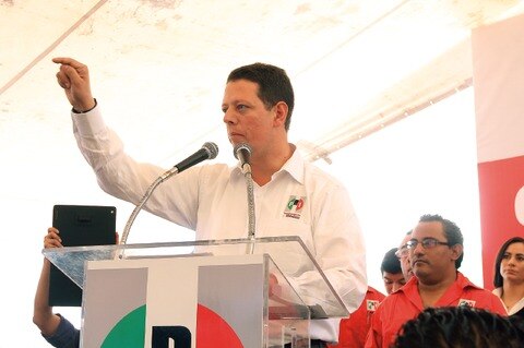 Ven como candidato único a ex edil capitalino