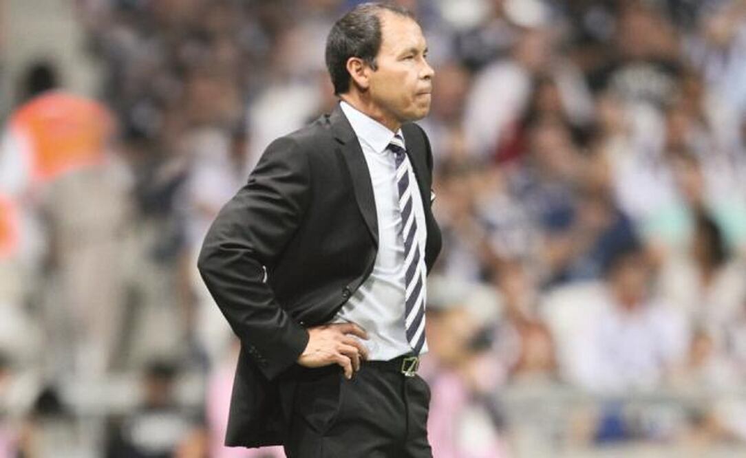 Sólo el Profe Cruz ha sido removido de su cargo. (ARCHIVO. EL UNIVERSA)