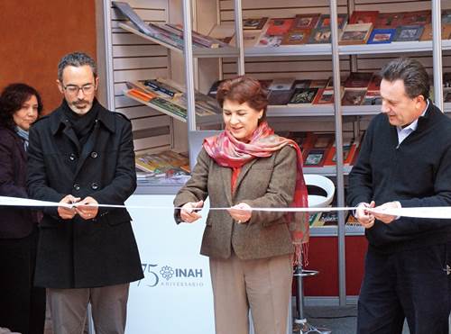 El INAH presenta la Expoventa de libros