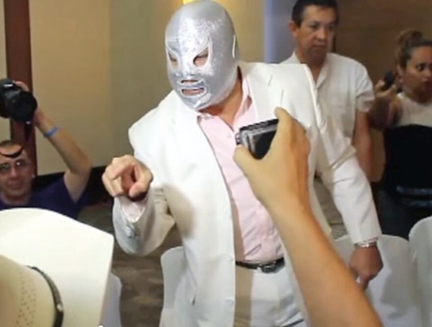 El Hijo del Santo lucha por Cabo Pulmo