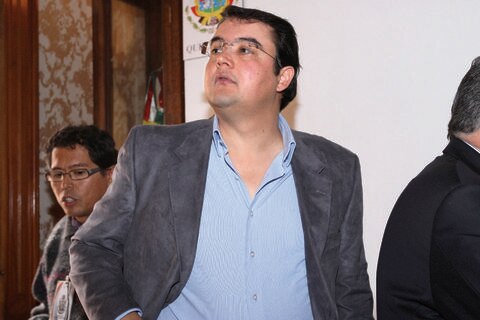 Detienen a 2 jóvenes por protagonizar accidente