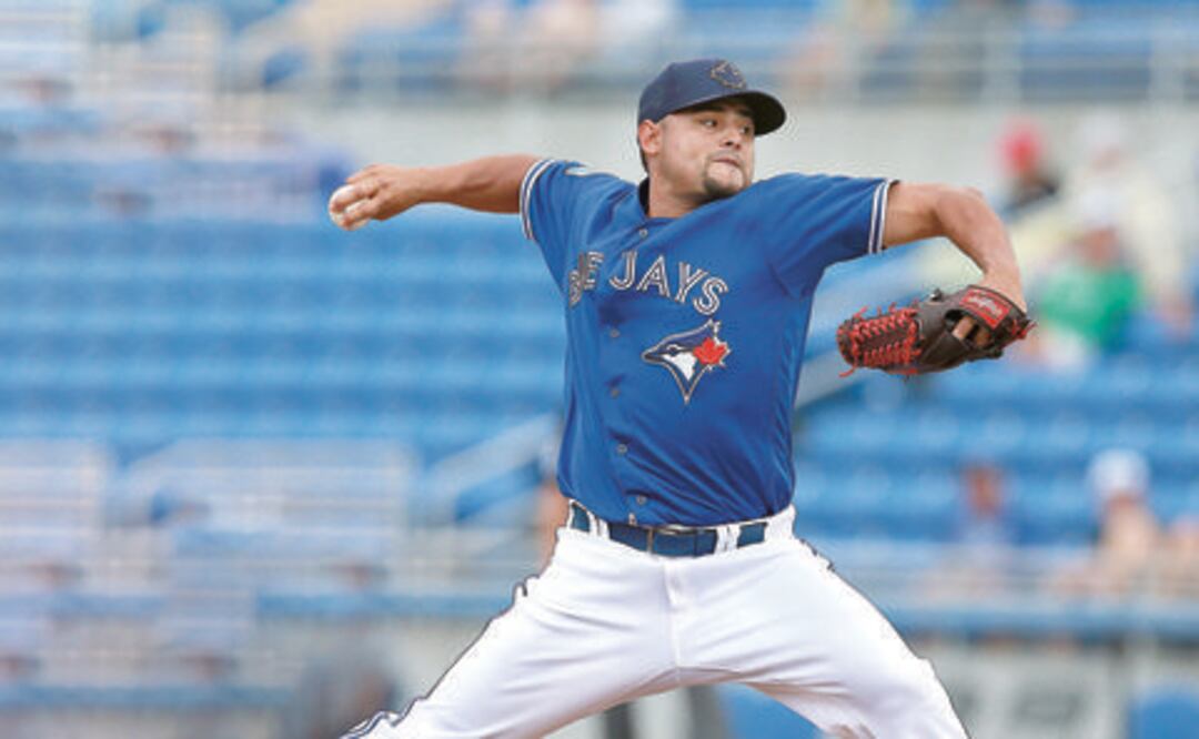 León inicia campaña con Blue Jays