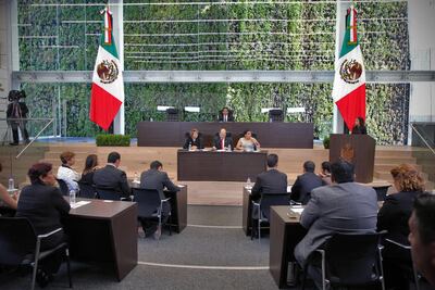 Diputados, deben ser los primeros en bajarse el sueldo: FDS