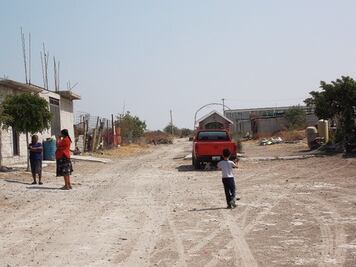 Exigen escuela de nivel medio