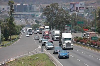 Transportistas temen aumentos en gasolinas y casetas