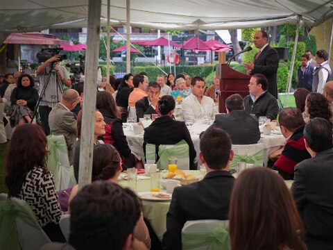 Se reúne edil con sociedad organizada