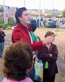 Visita líder de CNOP colonias de Félix Osores