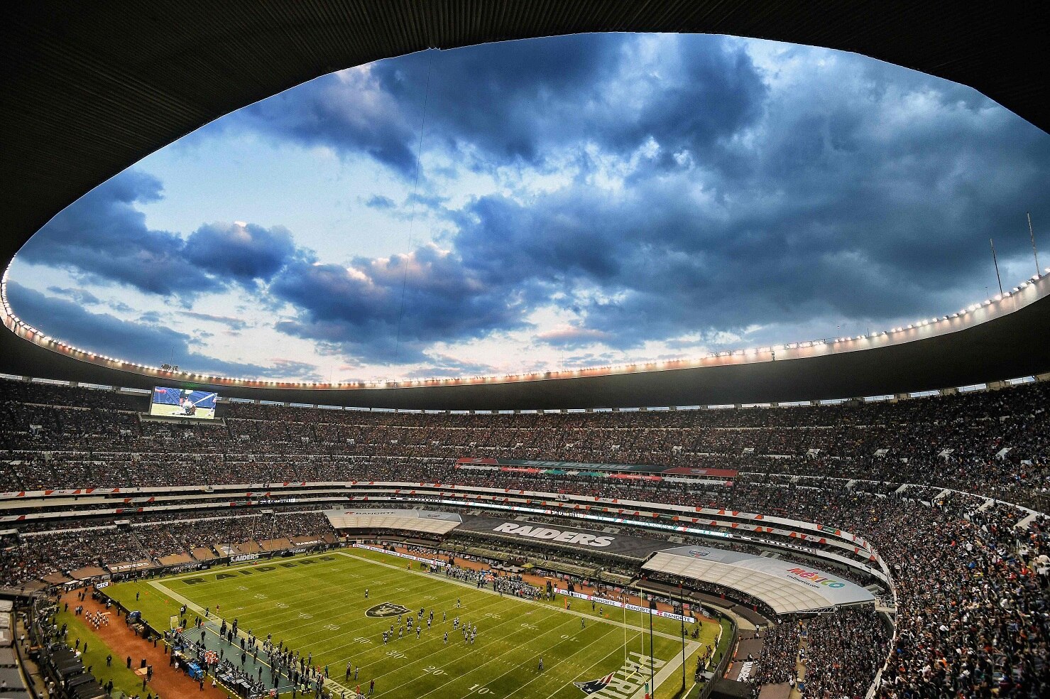 Más duelos de la NFL en el Azteca