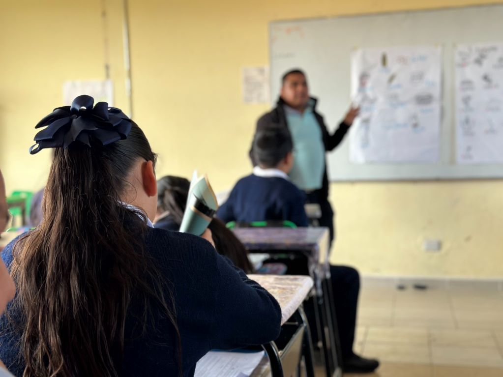 Anuncian clases virtuales en dos escuelas de Tequisquiapan por desfogue de la presa Centenario