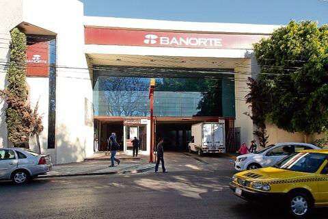 Alertan a bancos por atracos