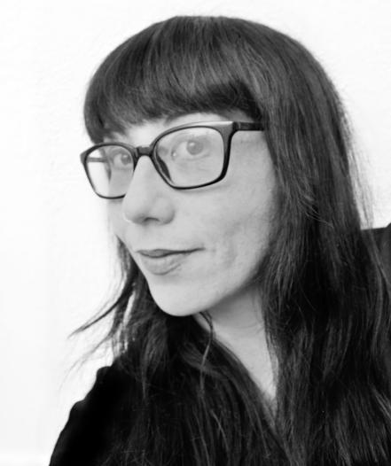 La artista Julia Martínez lanza grito por las mujeres