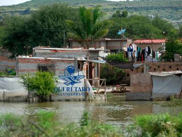 Desfogue de presa Centenario afecta viviendas en San Nicolás