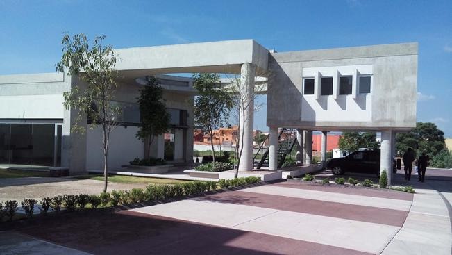 Clausuran tres desarrollos inmobiliarios sin permisos en Querétaro