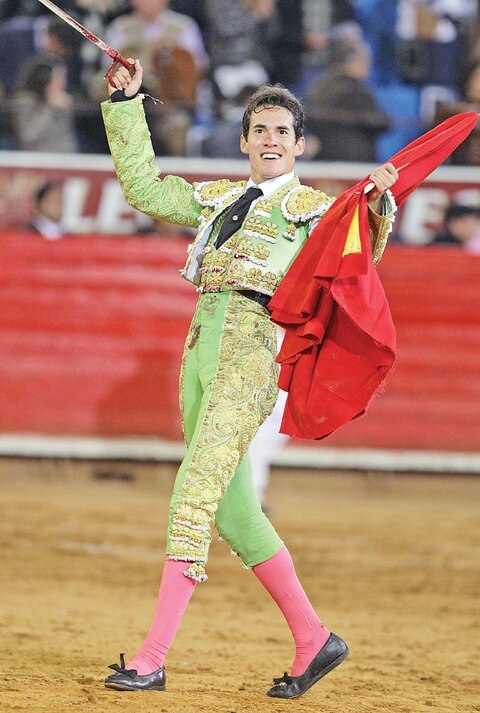 Silveti llega a México; estará en Juriquilla