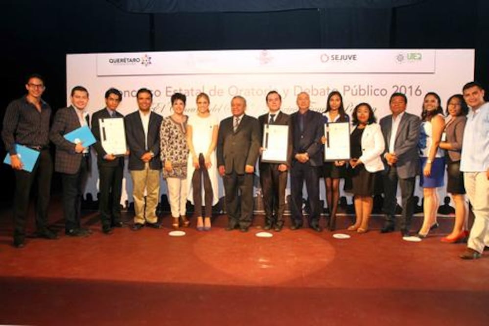 Refrenda Cuevas Vega primer lugar en oratoria