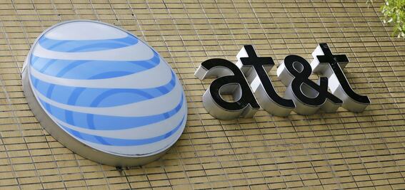 AT&T y Telefónica “no invierten lo suficiente”