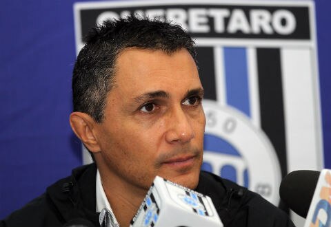 Ambriz, firme en el banquillo