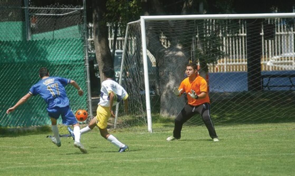 Se parte la tabla en la Demócrata Bancaria