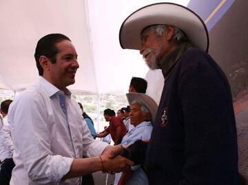 Vigila Domínguez obras viales en Colón