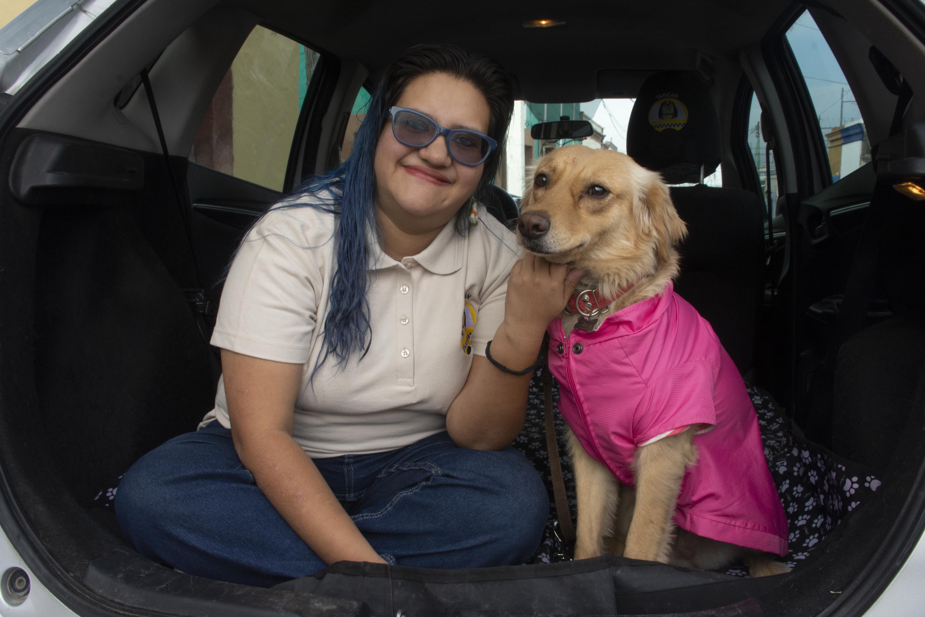 Taxican, un servicio único para mascotas