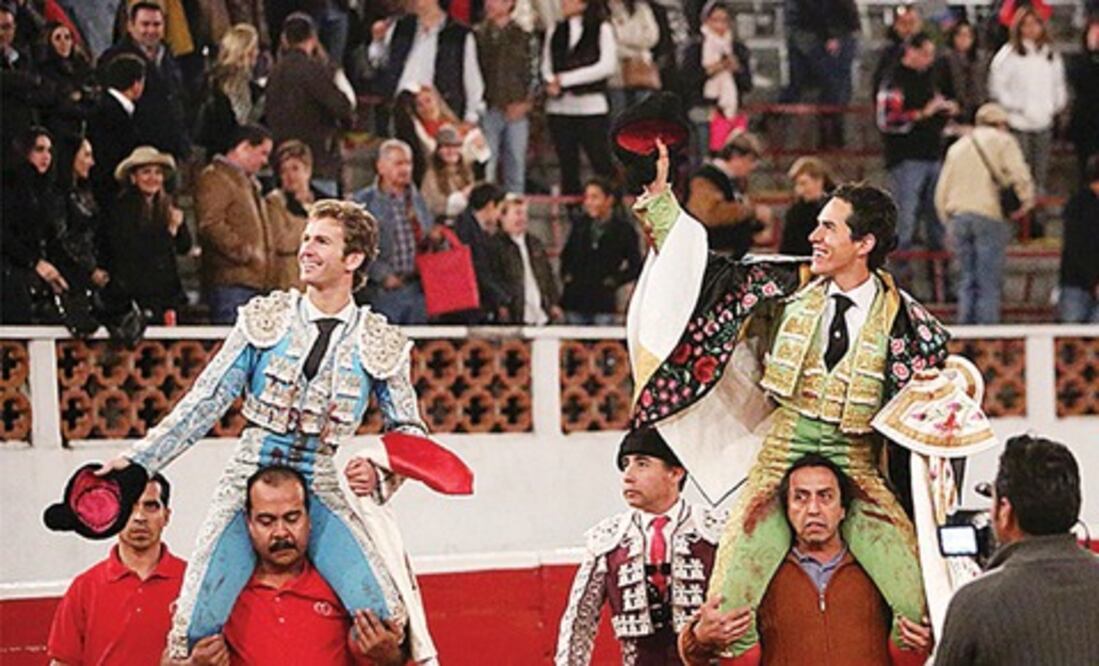 “El Payo” sale a hombros