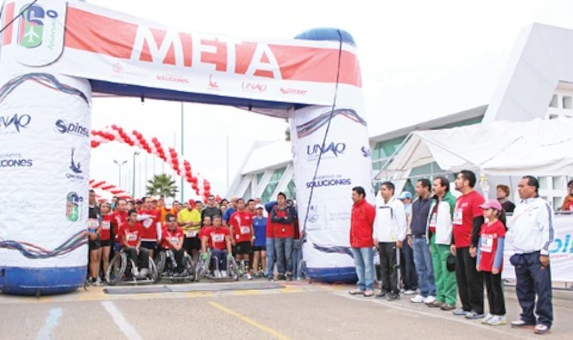 Celebra la UNAQ aniversario