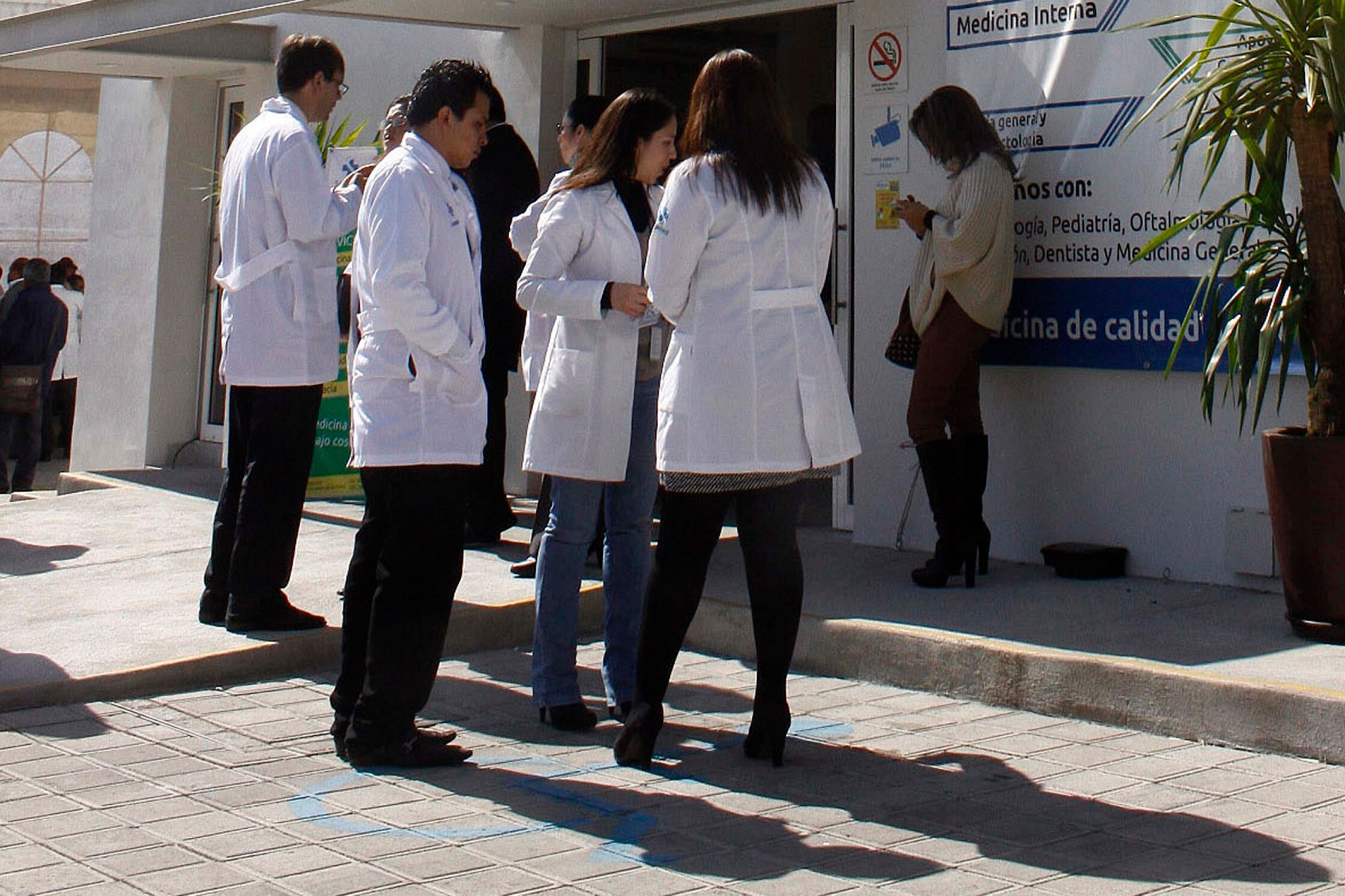 Despiden a 4 ginecólogos por muerte de recién nacido