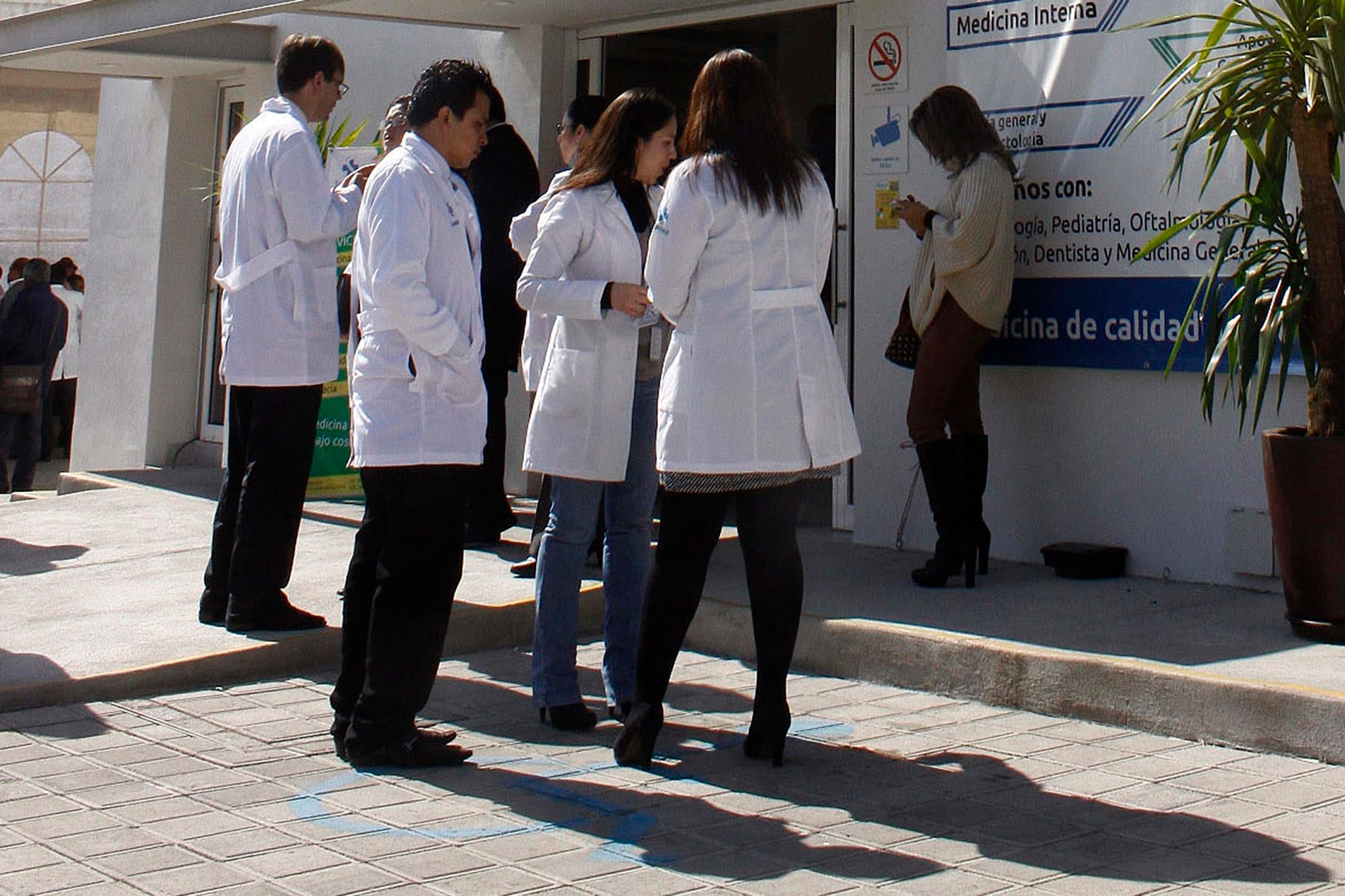 Despiden a 4 ginecólogos por muerte de recién nacido