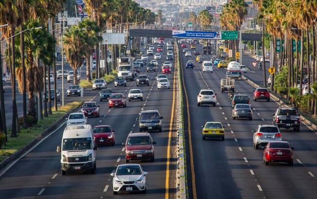 Gobierno de Querétaro rechaza la propuesta federal de un semáforo único
