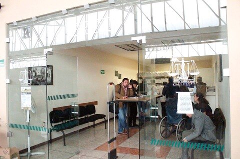 Llegan abogados fuereños a estado