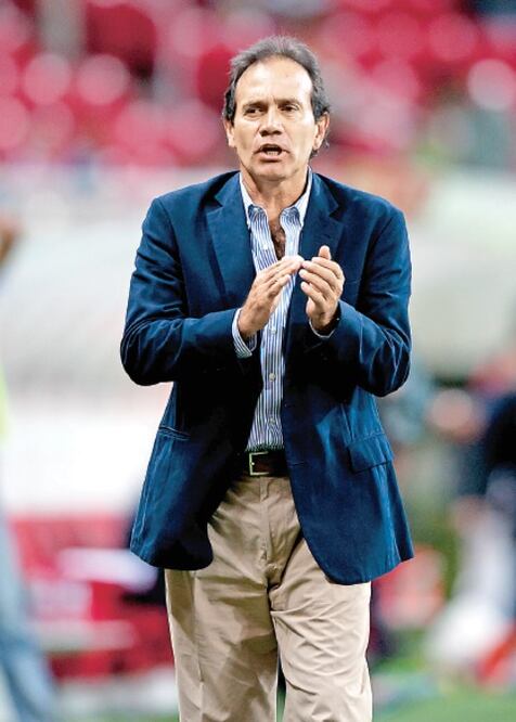 3 naturalizados es exagerado: Quirarte